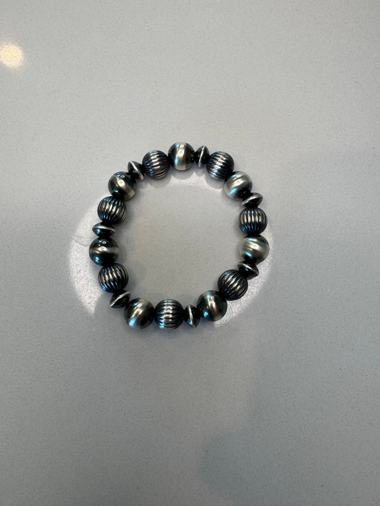 10mm Navajo Pearl Bracelet w/ Saucers